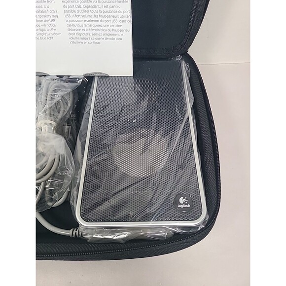 Logitech V20 USB Powered Notebook Laptop Speakers S-0155A with Zippered Case - Picture 3 of 6